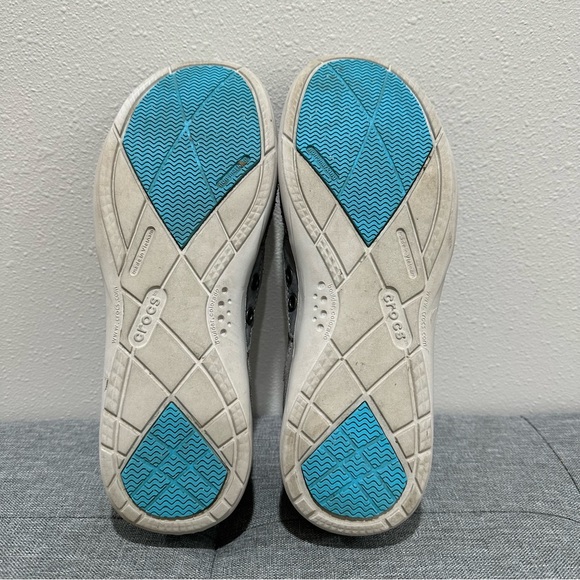 Crocs Walu Canvas/Suede Slip On Shoe - Picture 10 of 12